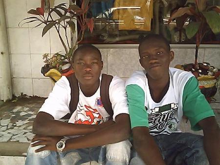 mes amis ass & petit from o2 boys